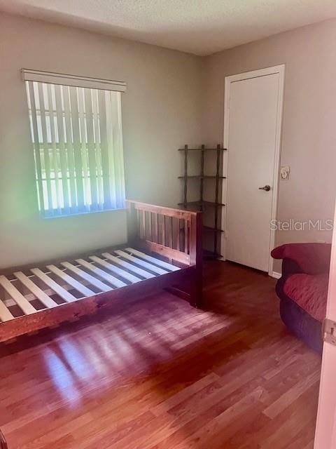 For Sale: $325,000 (3 beds, 2 baths, 1337 Square Feet)