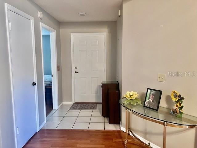 For Sale: $325,000 (3 beds, 2 baths, 1337 Square Feet)