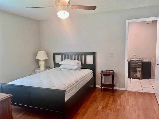 For Sale: $325,000 (3 beds, 2 baths, 1337 Square Feet)