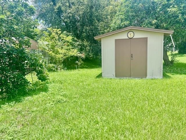 For Sale: $325,000 (3 beds, 2 baths, 1337 Square Feet)