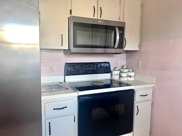 For Sale: $325,000 (3 beds, 2 baths, 1337 Square Feet)