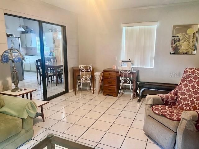 For Sale: $325,000 (3 beds, 2 baths, 1337 Square Feet)