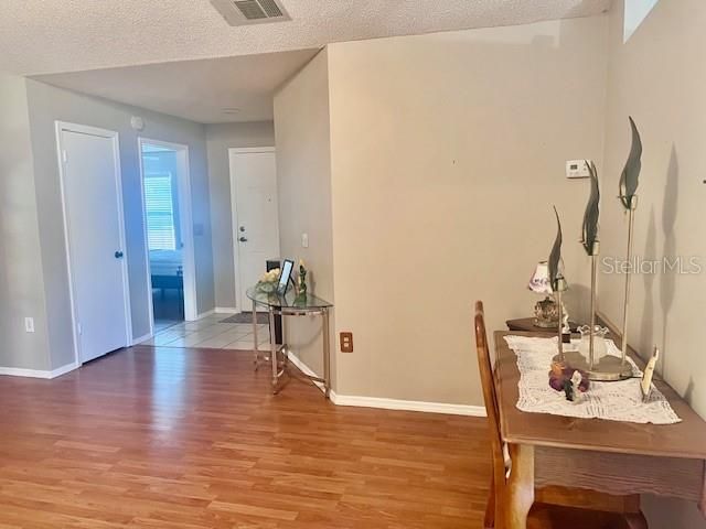 For Sale: $325,000 (3 beds, 2 baths, 1337 Square Feet)