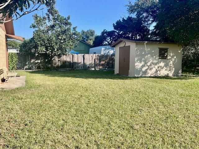 For Sale: $325,000 (3 beds, 2 baths, 1337 Square Feet)