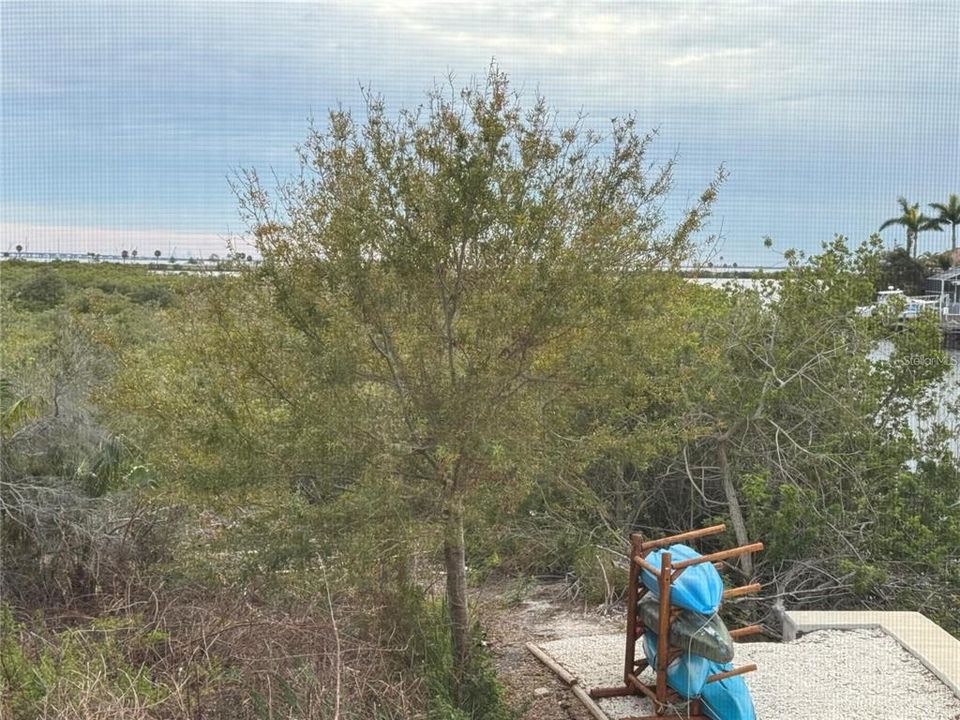 Active With Contract: $279,000 (2 beds, 2 baths, 1140 Square Feet)