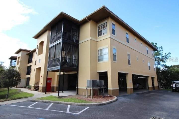 Active With Contract: $279,000 (2 beds, 2 baths, 1140 Square Feet)