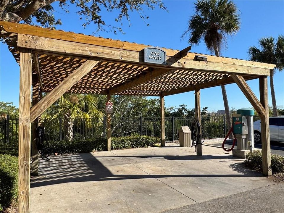 Active With Contract: $279,000 (2 beds, 2 baths, 1140 Square Feet)