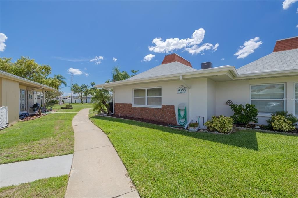 For Sale: $149,900 (1 beds, 1 baths, 825 Square Feet)