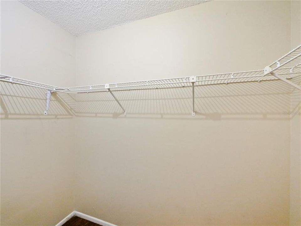 Activo con contrato: $155,000 (2 camas, 2 baños, 846 Pies cuadrados)