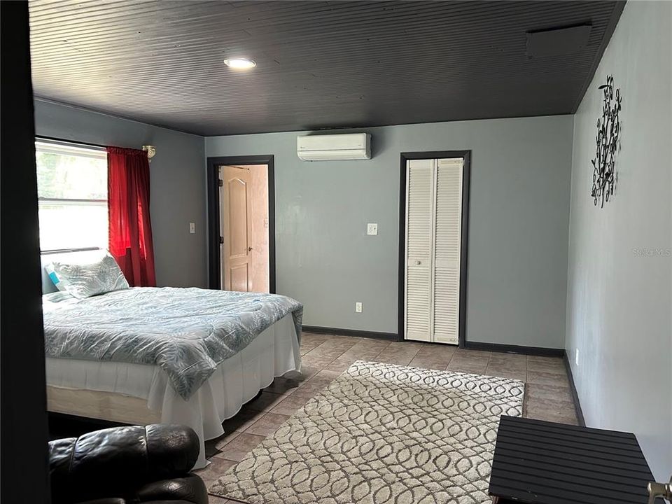 待售: $215,000 (3 贝兹, 2 浴室, 1584 平方英尺)