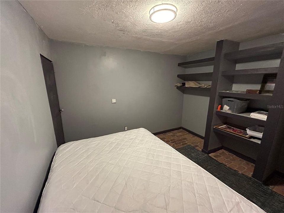 待售: $215,000 (3 贝兹, 2 浴室, 1584 平方英尺)