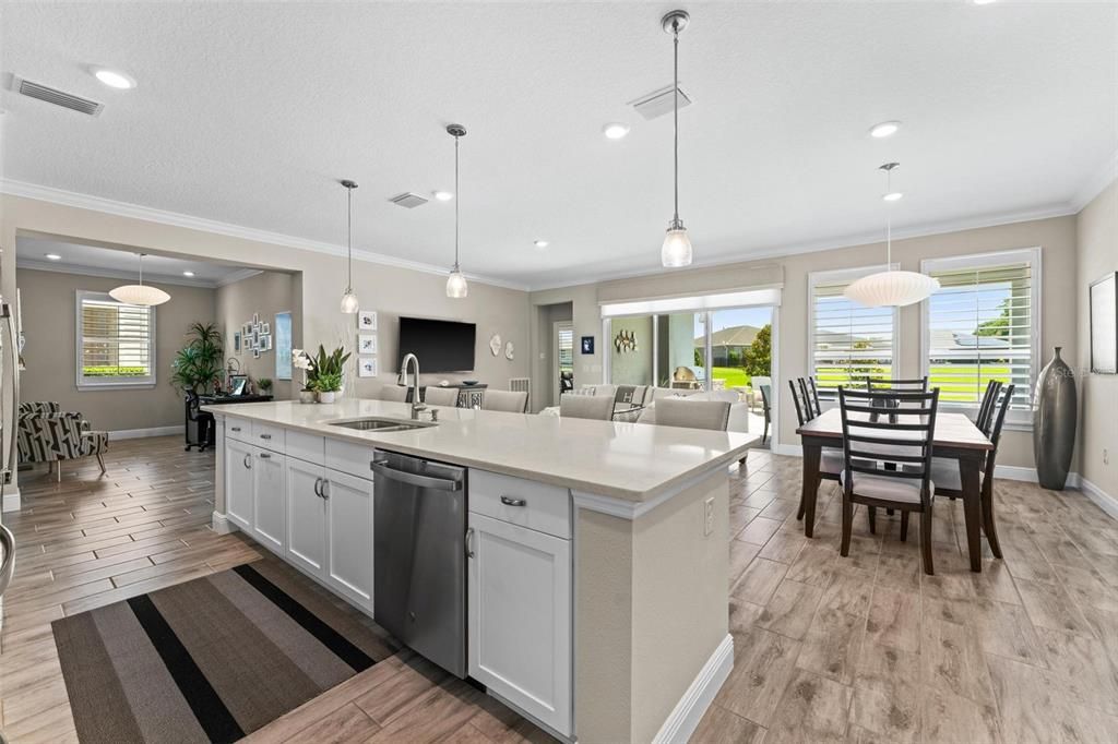 En Venta: $598,000 (3 camas, 2 baños, 1898 Pies cuadrados)