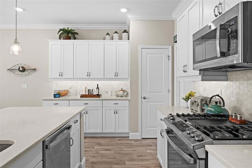 En Venta: $598,000 (3 camas, 2 baños, 1898 Pies cuadrados)