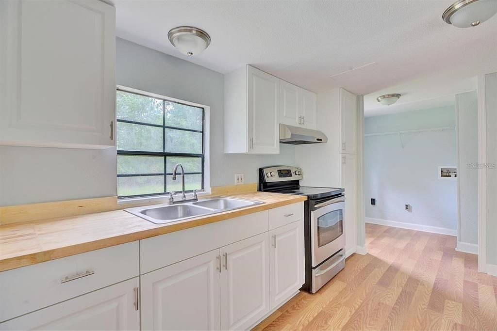 For Rent: $1,500 (3 beds, 2 baths, 1152 Square Feet)