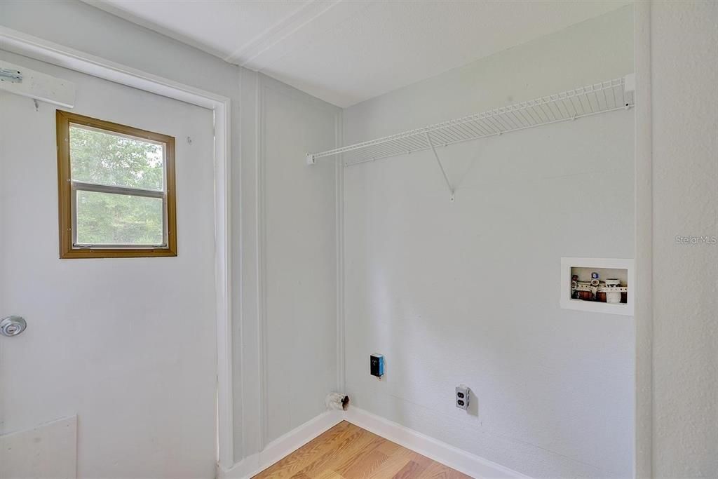 For Rent: $1,500 (3 beds, 2 baths, 1152 Square Feet)