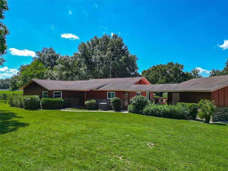 Active With Contract: $2,750 (3 beds, 1 baths, 1933 Square Feet)