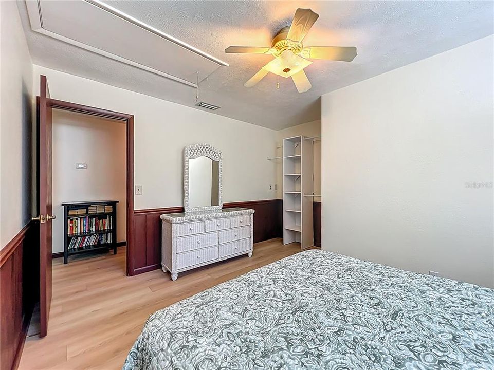 Active With Contract: $2,750 (3 beds, 1 baths, 1933 Square Feet)