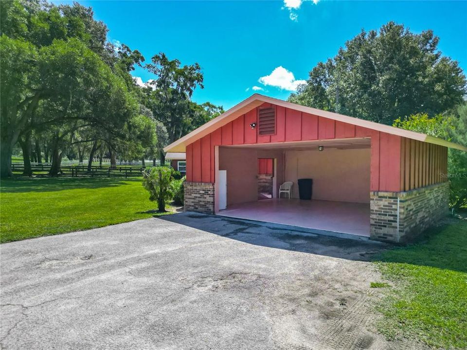 Active With Contract: $2,750 (3 beds, 1 baths, 1933 Square Feet)