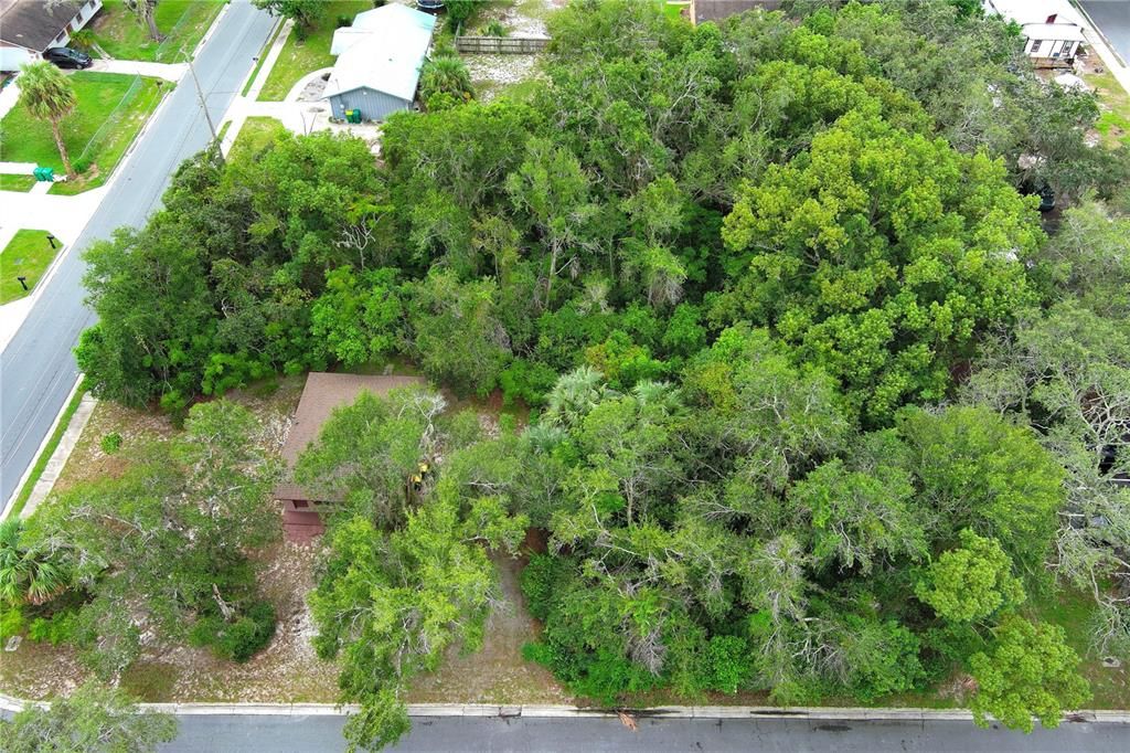 На продажу: $59,500 (0.11 acres)