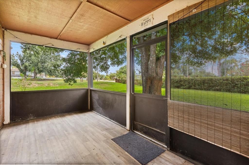 Active With Contract: $280,000 (3 beds, 2 baths, 1008 Square Feet)