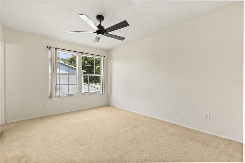 Active With Contract: $280,000 (3 beds, 2 baths, 1008 Square Feet)