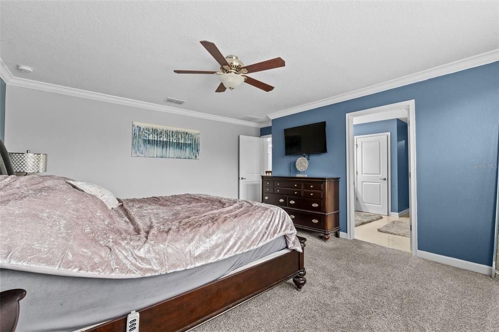 En Venta: $589,000 (4 camas, 2 baños, 2978 Pies cuadrados)