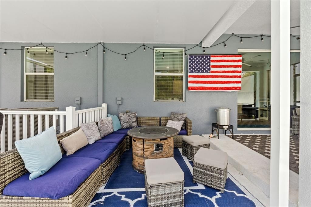 En Venta: $589,000 (4 camas, 2 baños, 2978 Pies cuadrados)