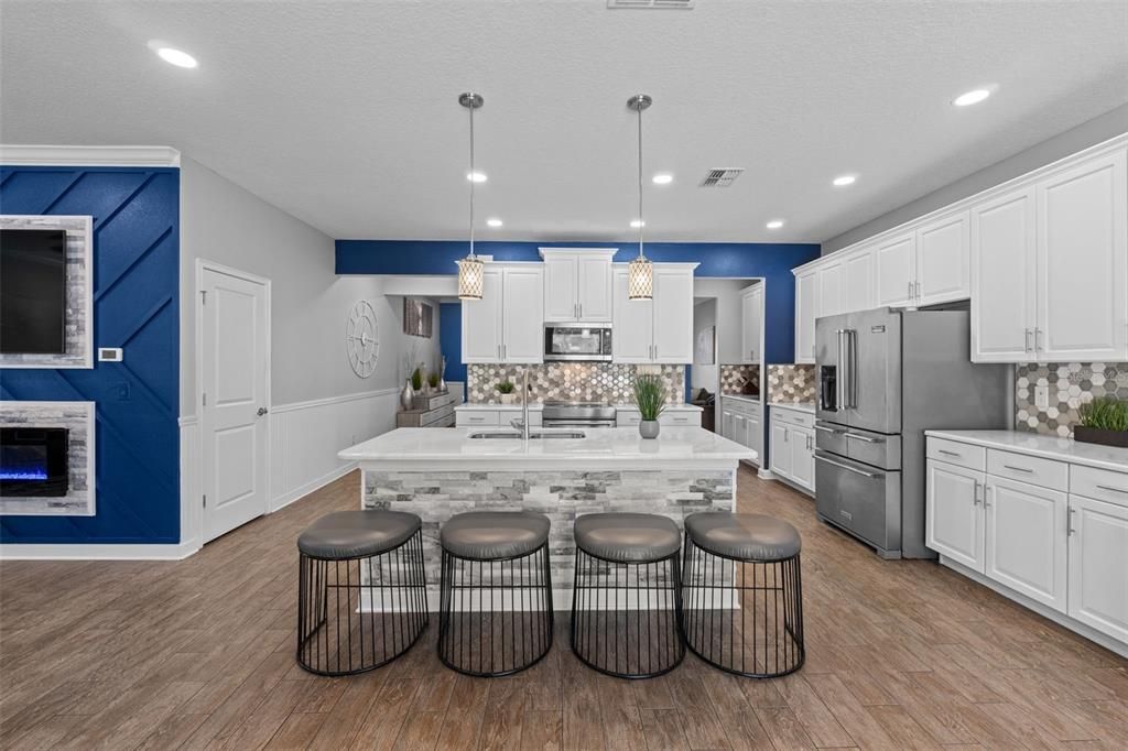 En Venta: $589,000 (4 camas, 2 baños, 2978 Pies cuadrados)