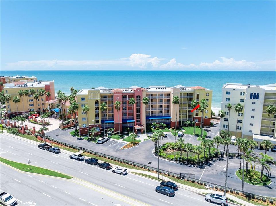 Под контрактом: $1,100,000 (3 спален, 2 ванн, 1560 Квадратных фут)