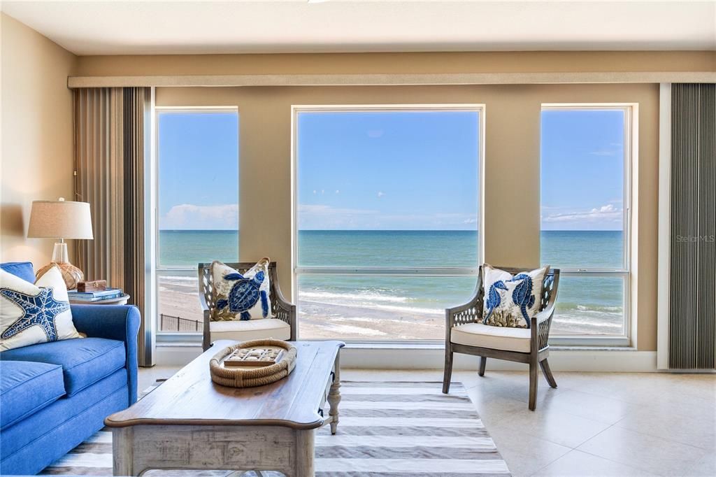 Под контрактом: $1,100,000 (3 спален, 2 ванн, 1560 Квадратных фут)