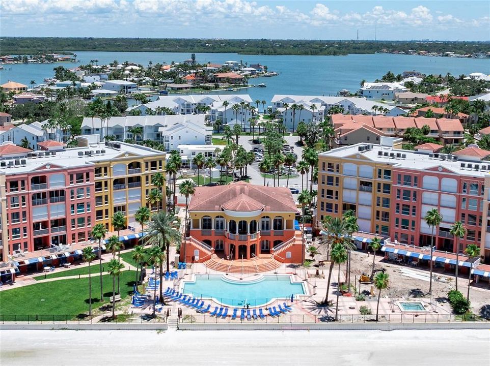 Под контрактом: $1,100,000 (3 спален, 2 ванн, 1560 Квадратных фут)