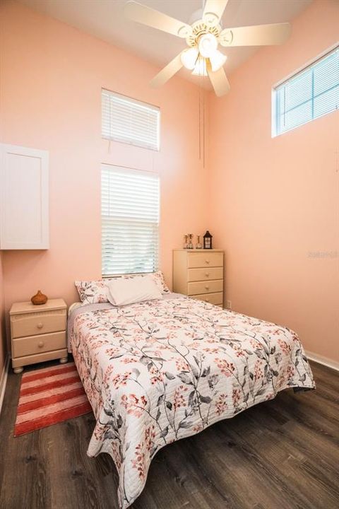 На продажу: $275,000 (2 спален, 2 ванн, 1396 Квадратных фут)