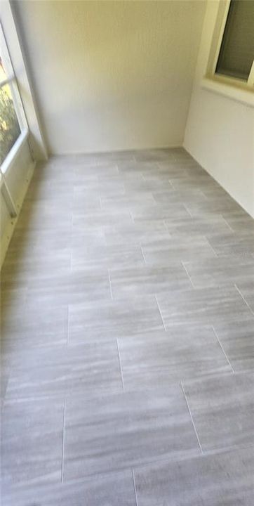 Active With Contract: $292,900 (2 beds, 2 baths, 1422 Square Feet)