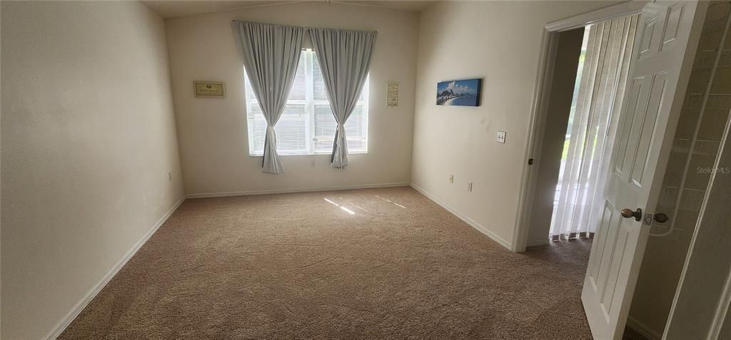 Active With Contract: $292,900 (2 beds, 2 baths, 1422 Square Feet)