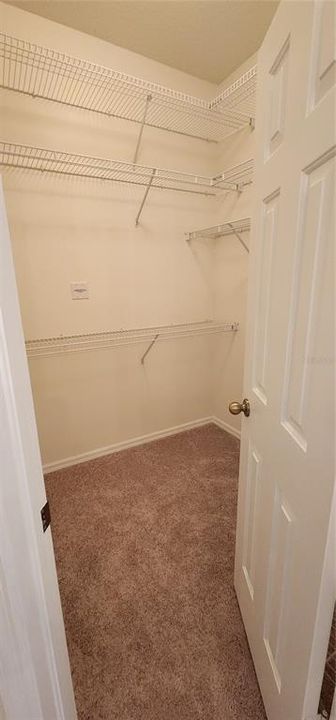 Active With Contract: $292,900 (2 beds, 2 baths, 1422 Square Feet)