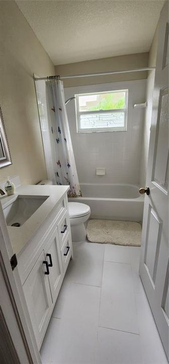 Active With Contract: $292,900 (2 beds, 2 baths, 1422 Square Feet)