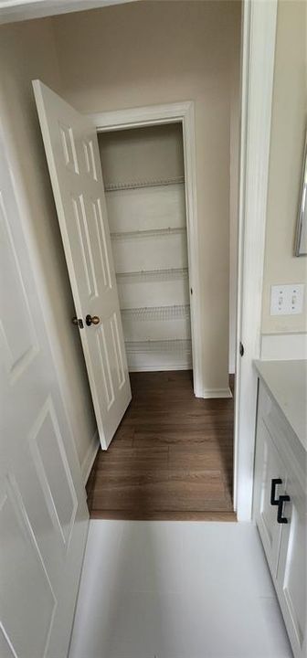 Active With Contract: $292,900 (2 beds, 2 baths, 1422 Square Feet)