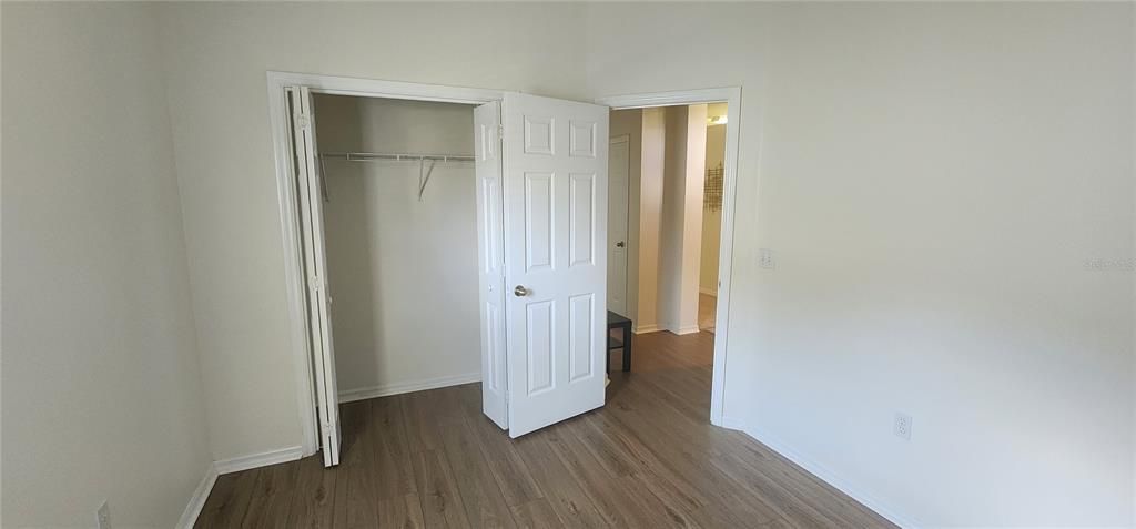 Active With Contract: $292,900 (2 beds, 2 baths, 1422 Square Feet)