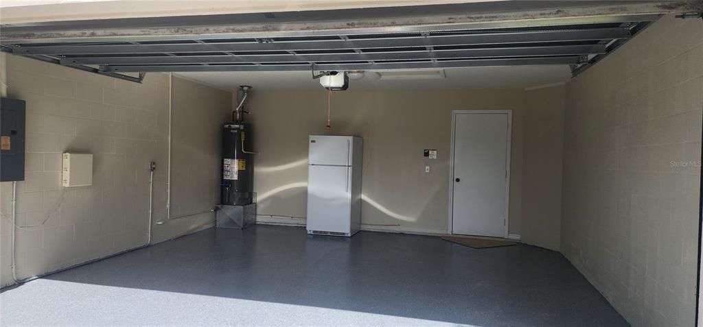 Active With Contract: $292,900 (2 beds, 2 baths, 1422 Square Feet)