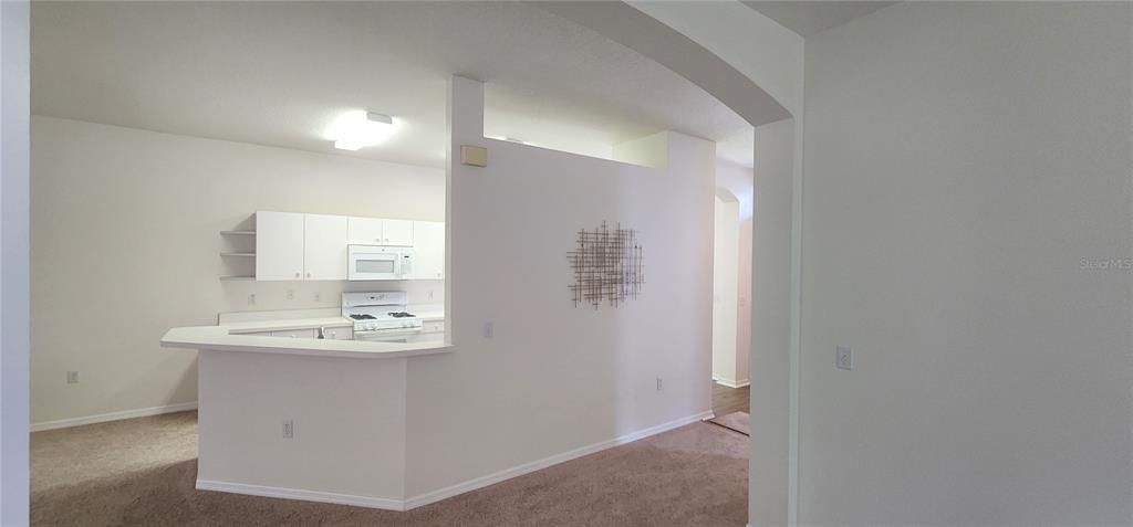 Active With Contract: $292,900 (2 beds, 2 baths, 1422 Square Feet)