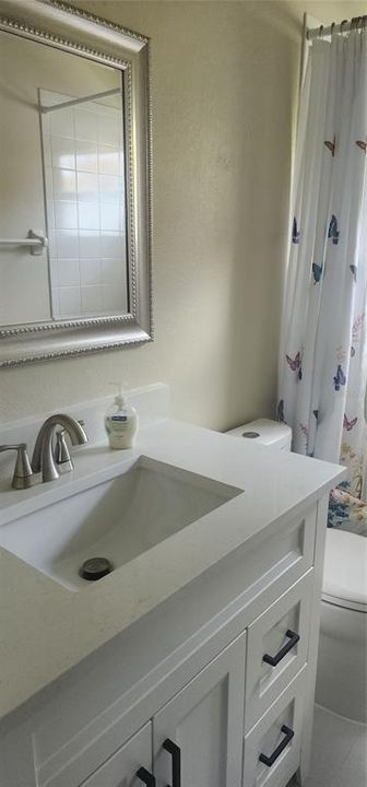 Active With Contract: $292,900 (2 beds, 2 baths, 1422 Square Feet)