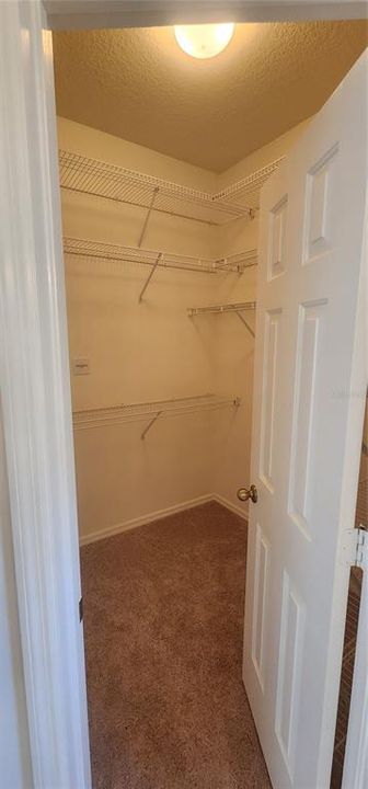 Active With Contract: $292,900 (2 beds, 2 baths, 1422 Square Feet)