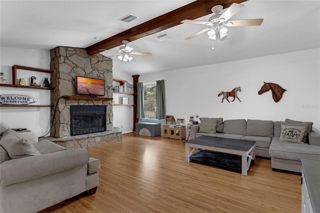 For Sale: $700,000 (3 beds, 2 baths, 2345 Square Feet)