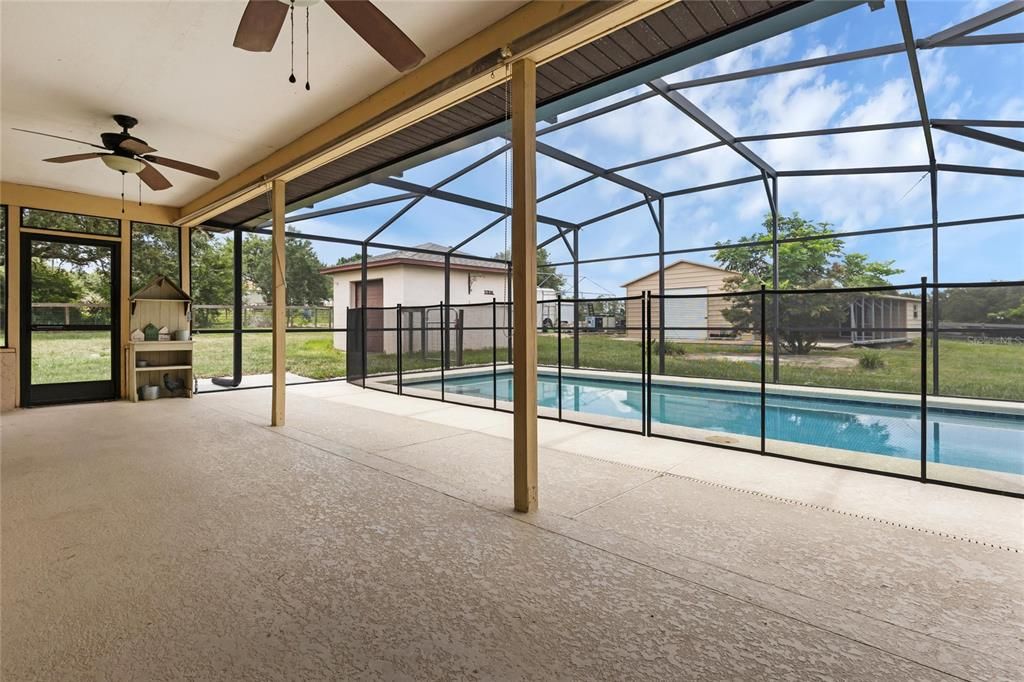 For Sale: $700,000 (3 beds, 2 baths, 2345 Square Feet)