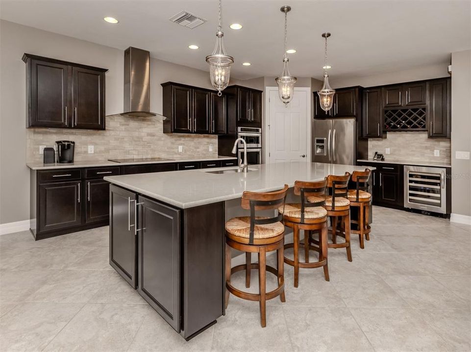 Active With Contract: $859,990 (3 beds, 3 baths, 2506 Square Feet)