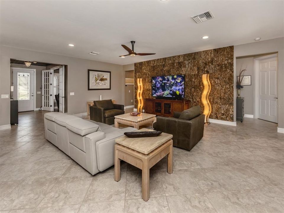 Active With Contract: $859,990 (3 beds, 3 baths, 2506 Square Feet)