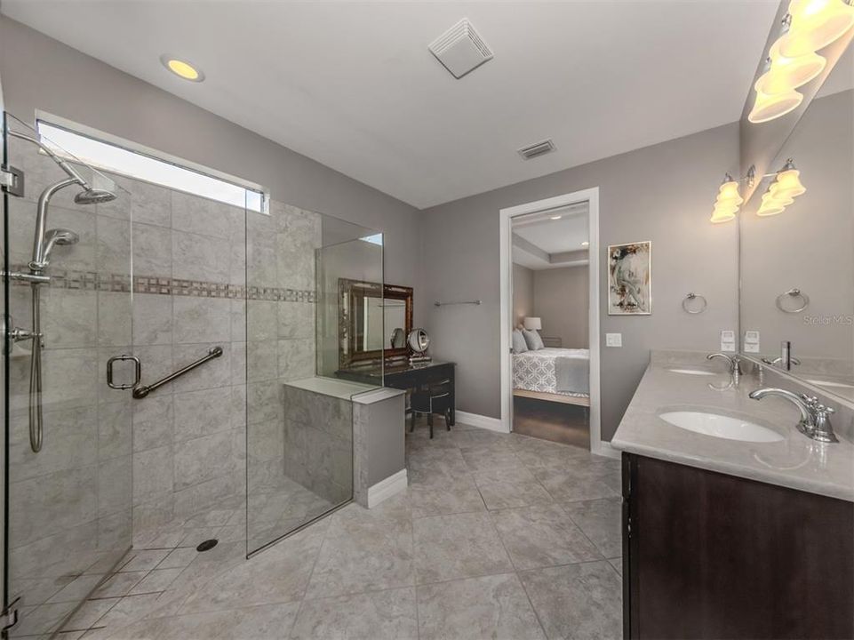 Active With Contract: $859,990 (3 beds, 3 baths, 2506 Square Feet)