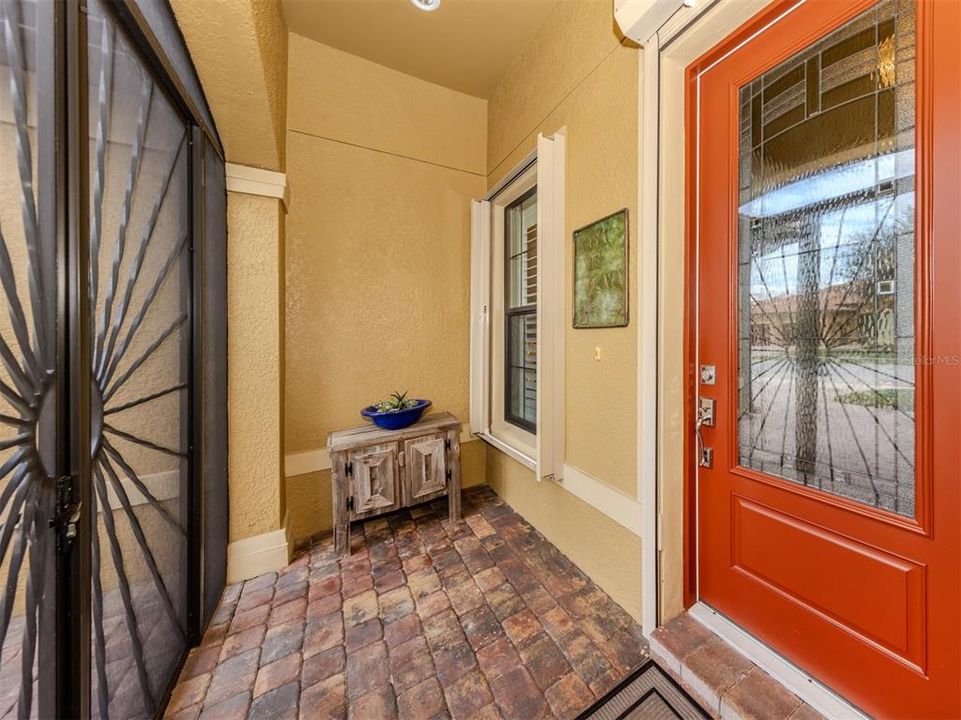 Active With Contract: $859,990 (3 beds, 3 baths, 2506 Square Feet)