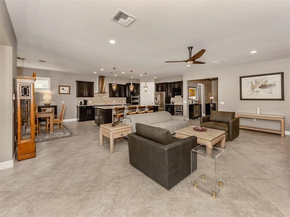 Active With Contract: $859,990 (3 beds, 3 baths, 2506 Square Feet)