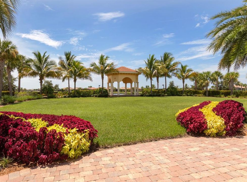 Active With Contract: $859,990 (3 beds, 3 baths, 2506 Square Feet)